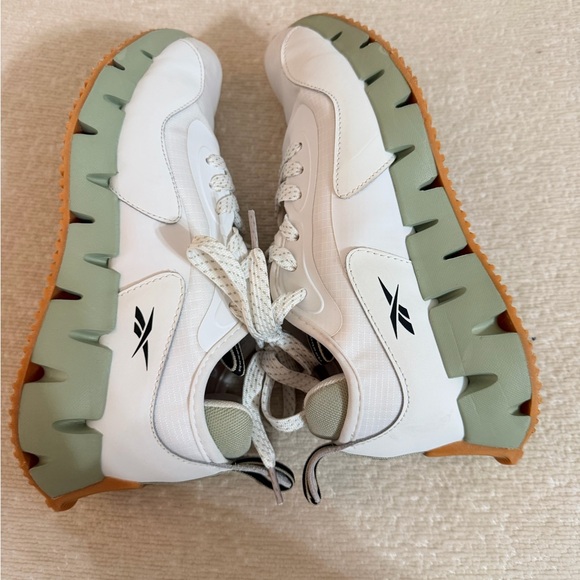 Reebok Shoes - Reebok Women’s Sneakers